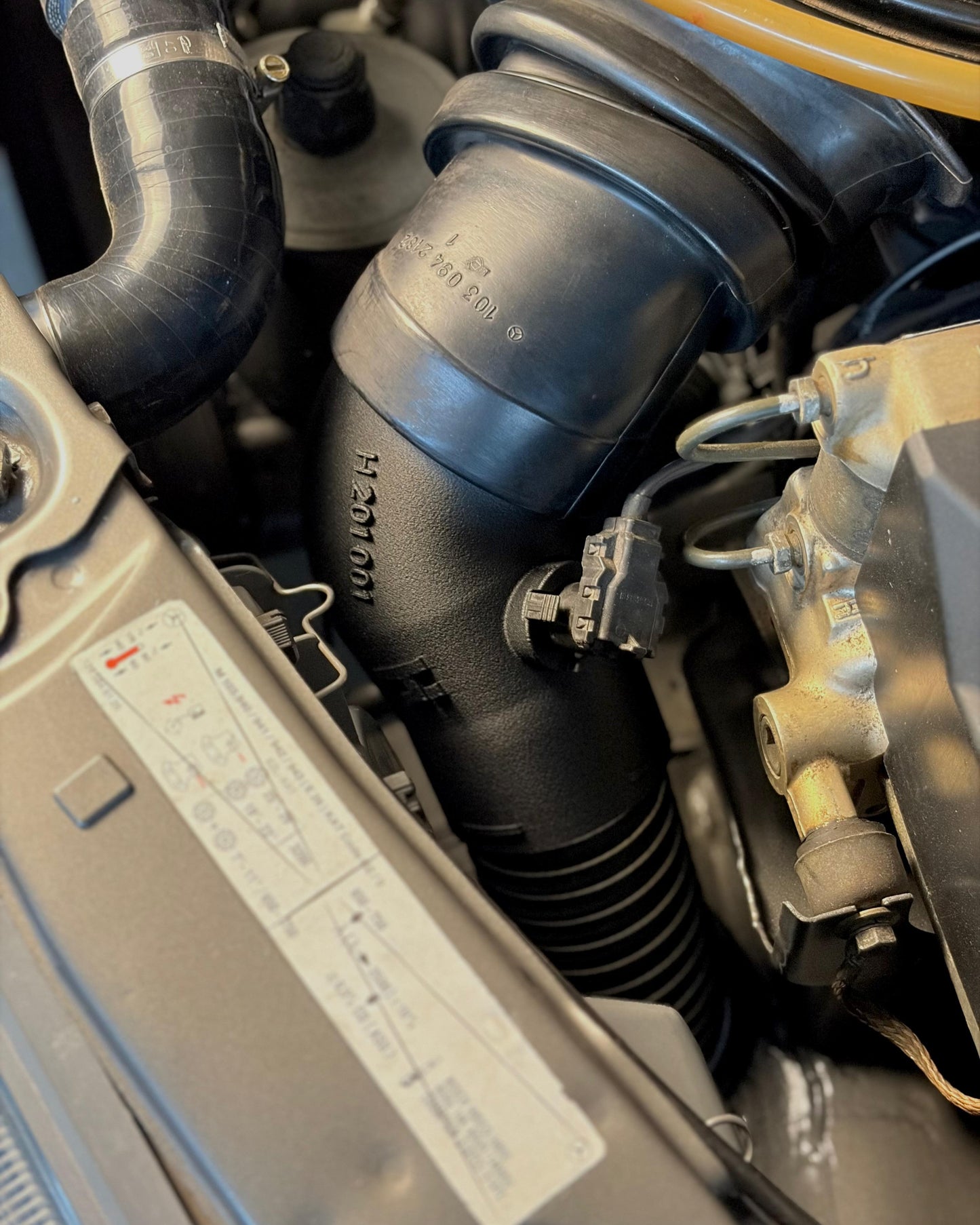 Cold Air Intake "16v Stoßstange" Mercedes W201 190E